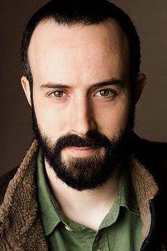 Tasso Feldman interpreta Zimmer's Assistant