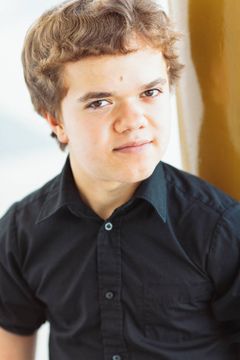 Andrew Bambridge interpreta 13-Year Old Eddie