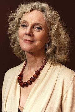 Blythe Danner interpreta Dorothy