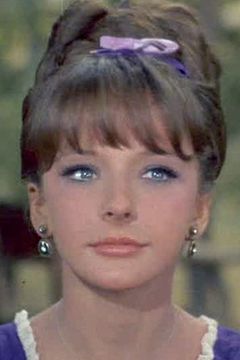Brenda Scott interpreta Gabrielle DuPrey