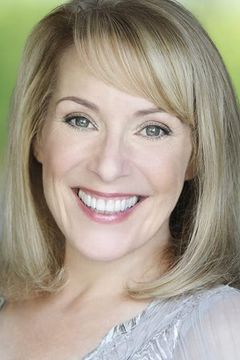 Cindy Roberts interpreta Reporter