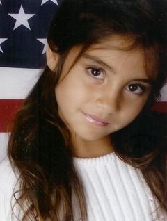 Rachel Erickson interpreta Little Girl