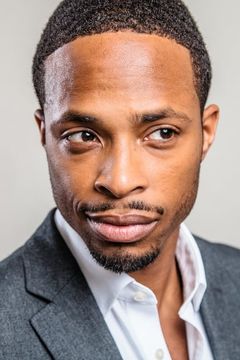 Cornelius Smith, Jr. interpreta Marcus Walker