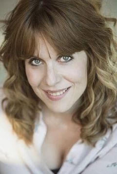 Viviana Colais interpreta Moglie di Carlo