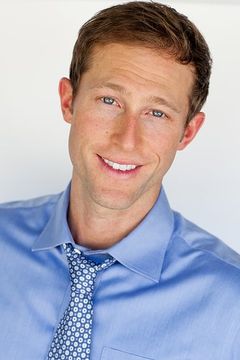 Casey Bond interpreta Chad Bradford