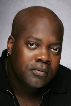 Charlton Lamar interpreta Court Security