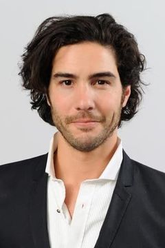 Tahar Rahim interpreta Ezekiel Sims