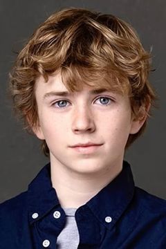 Walker Scobell interpreta Young Adam