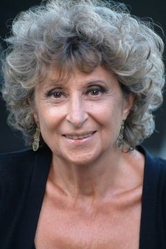 Lidia Biondi interpreta necrofila