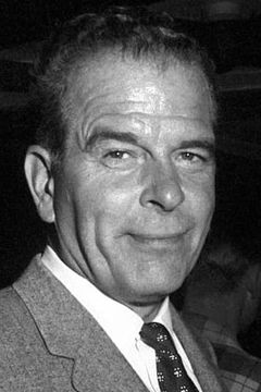 Douglas Kennedy interpreta Boyd, Public Relations (uncredited)