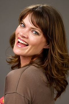 Missi Pyle interpreta Deputy Sally Marnes