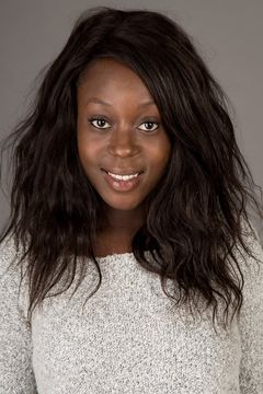 Jeanne Deprez interpreta Fatou