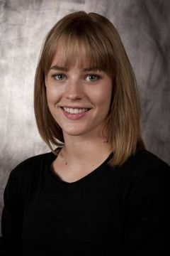 Madeleine Fairminer interpreta Undead