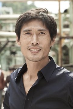 Jung Doo-hong interpreta Il Seong