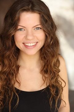 Micavrie Amaia interpreta Beth
