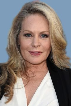 Beverly D'Angelo interpreta Ellen Griswold