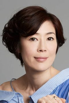 Shinobu Terajima interpreta Rie Takata