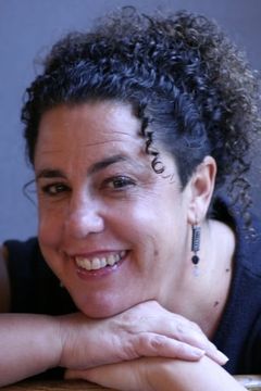 Marcia DeBonis interpreta Lady at Chinese Restaurant