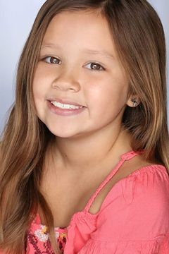 Violet Grace Schaffer interpreta Additional Voices (voice)