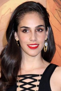 Sandra Echeverría interpreta Maria (voice)