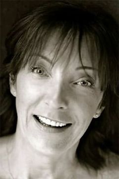 Aline Mowat interpreta Narrator (voice)