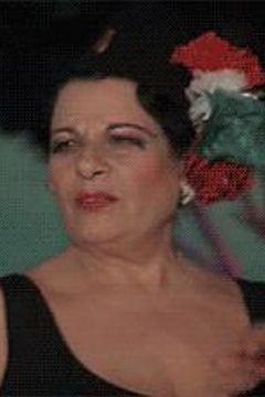 Elena Fiore interpreta Donna Carmela