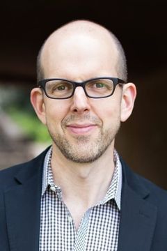 Jeff Blumenkrantz interpreta Dr. Wright