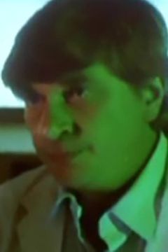 Ted Henning interpreta Military adviser (uncredited)