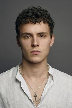 Arón Piper interpreta Iván Márquez
