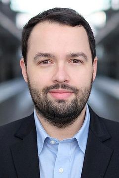 David Brückner interpreta Hans Richard