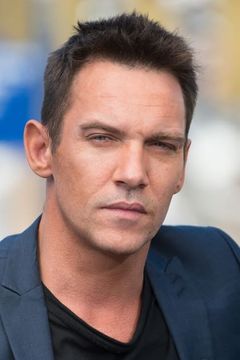 Jonathan Rhys Meyers interpreta Henry VIII of England