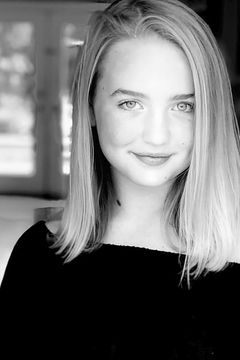 Ava Telek interpreta Alyx
