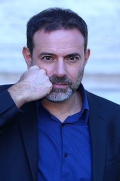 Fausto Brizzi interpreta Poliziotto