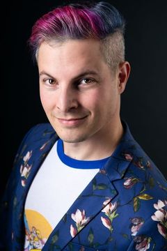 JP Karliak interpreta Willy Wonka (voice)