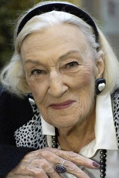 Hélène Duc interpreta Grand-Mère