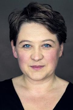 Claire Machin interpreta Ensemble Turning Women