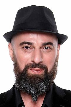 Marius Capotă interpreta Operator