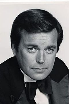 Robert Wagner interpreta Lt. Ed Pell