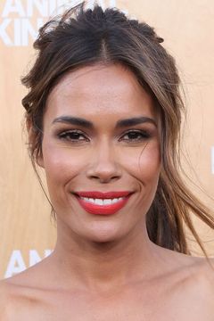 Daniella Alonso interpreta Missy