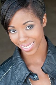 Zola Williams interpreta Dancer (uncredited)