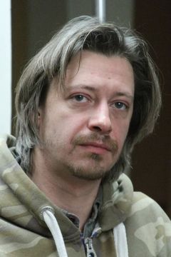 Kirill Pirogov interpreta Gribanov