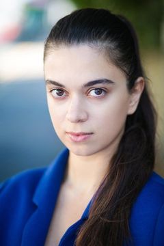 Stavroula Karatheodorou interpreta Dancer