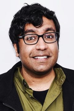 Hari Kondabolu interpreta Crossword Businessman