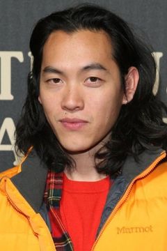 Eric K. Yue interpreta Cinematographer