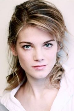 Emilie de Preissac interpreta Sophia