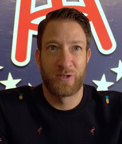 Dave Portnoy interpreta Self