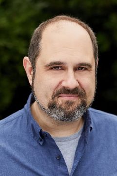 Craig Mazin interpreta
