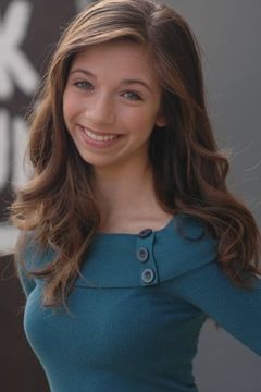Molly Chiffer interpreta Sarah