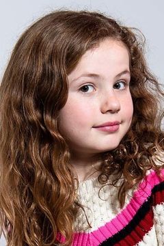 Darby Camp interpreta Chloe Mackenzie