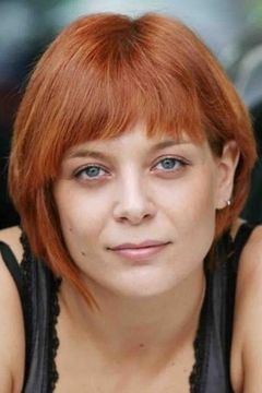 Cristina Rocchetti interpreta Ester